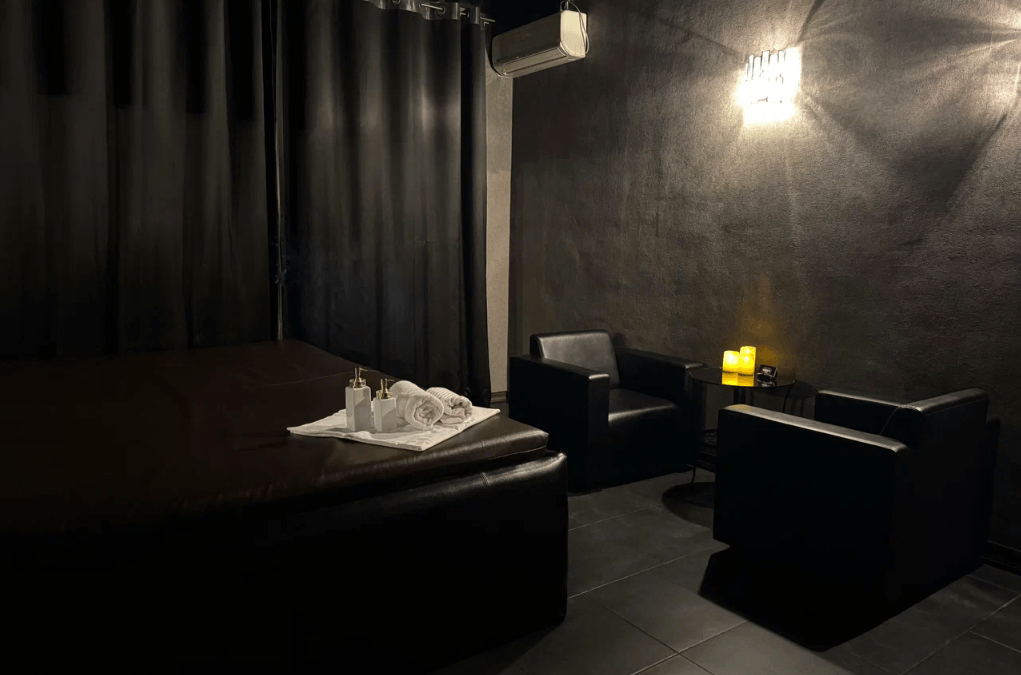 Mens Club - Erotic Massage in Berezniki, Russia