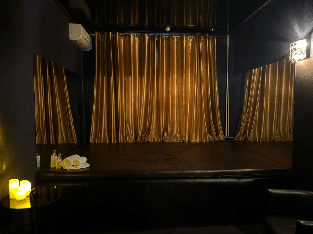 Mens Club - Erotic Massage in Berezniki, Russia