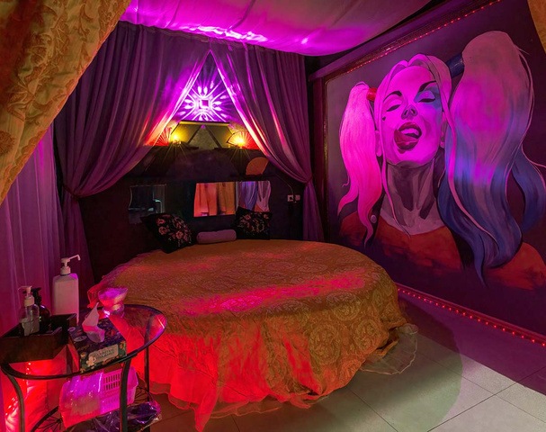 Amsterdam - Erotic Massage in Bolshoy Sochi, Russia