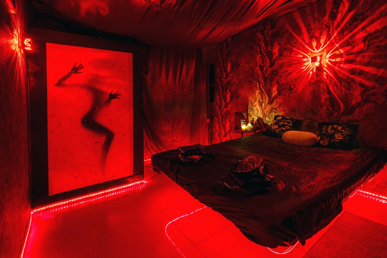 Amsterdam - Erotic Massage in Bolshoy Sochi, Russia