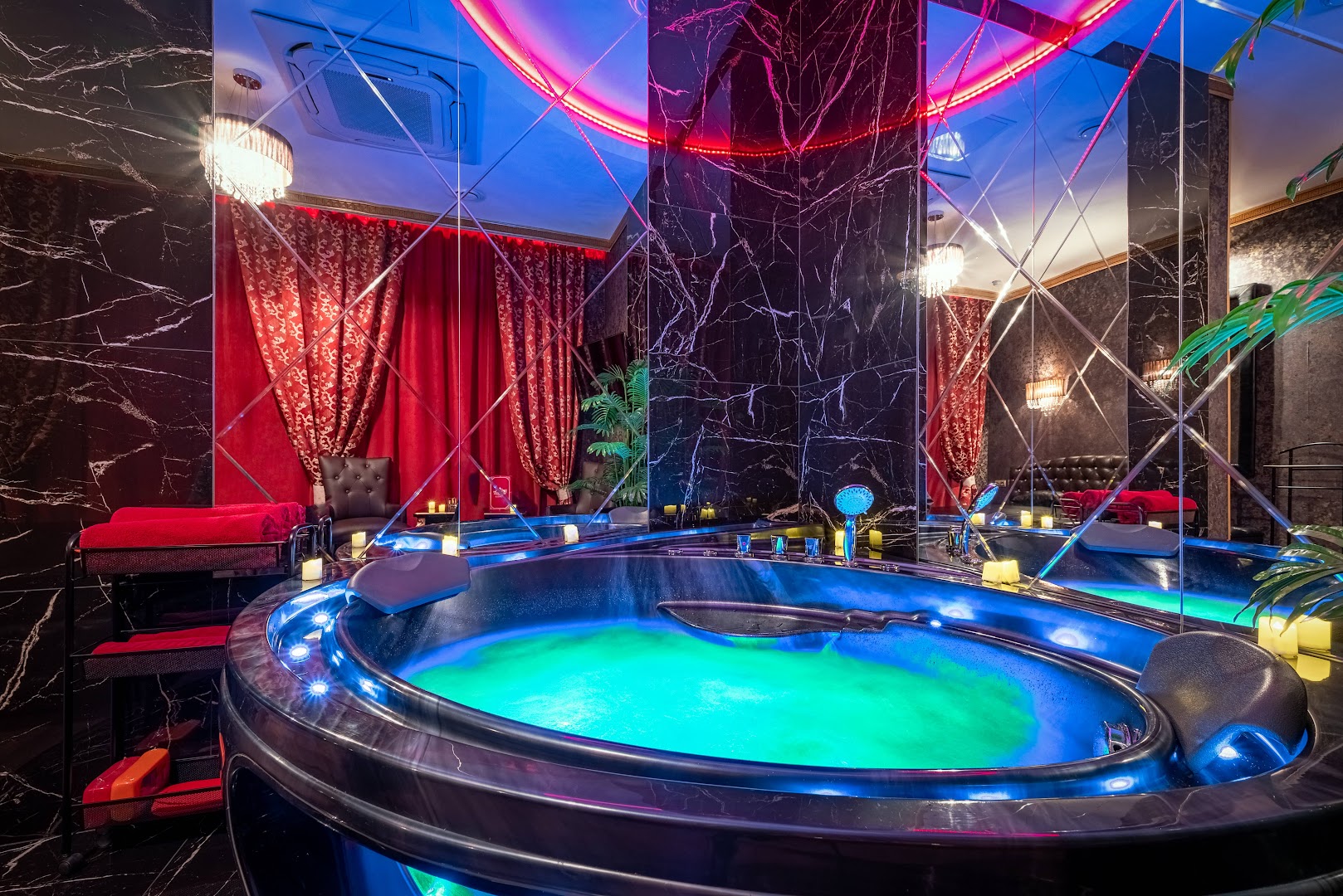 Мужской клуб Sochi Mens Club (Red Room) - Nightclub in Bolshoy Sochi, Russia