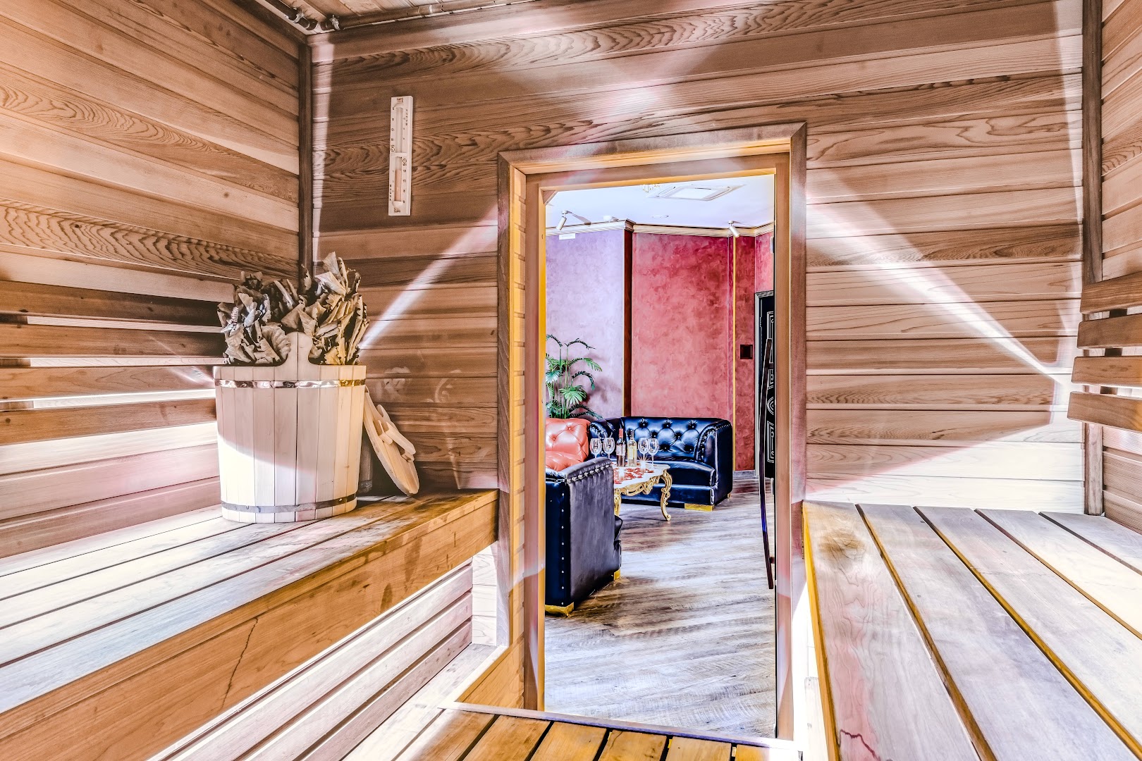 Мужской клуб Sochi Mens Club (Red Room) - Nightclub in Bolshoy Sochi, Russia