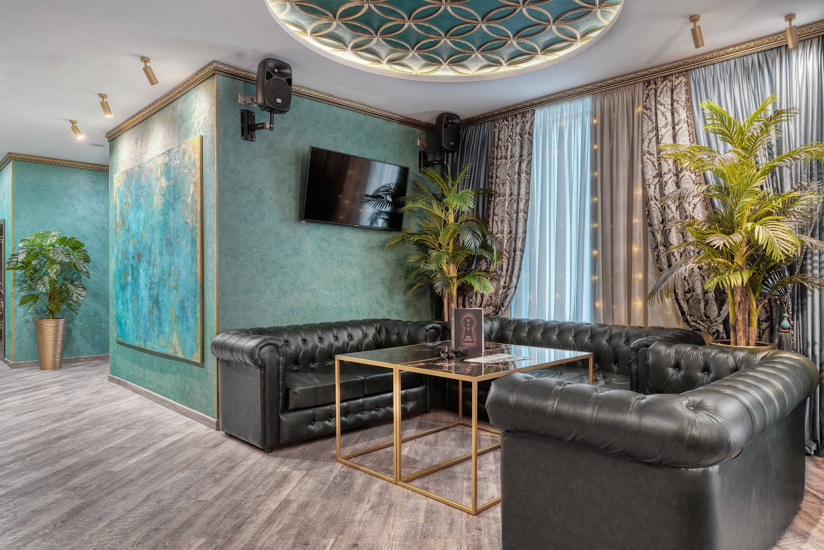 Мужской клуб Sochi Mens Club (Red Room) - Nightclub in Bolshoy Sochi, Russia