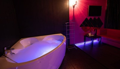 Caramel Premium Men'S Club - Erotic Massage in Chelyabinsk, Russia