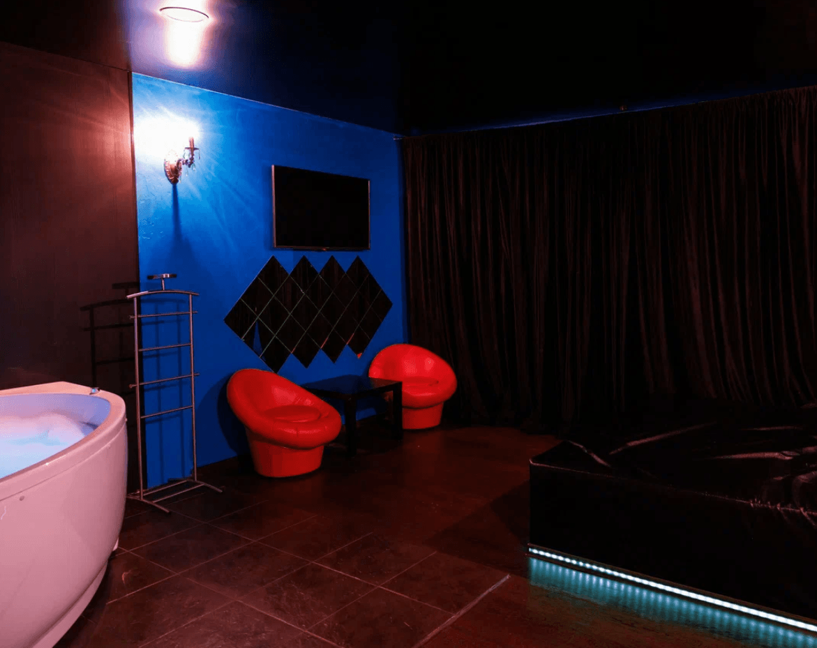 Caramel Premium Men'S Club - Erotic Massage in Chelyabinsk, Russia