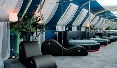 Le Theatre - Erotic Massage in Chelyabinsk, Russia