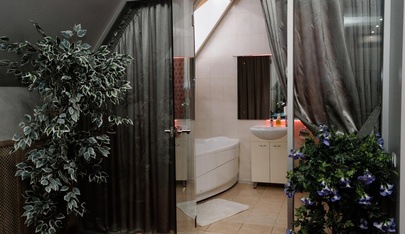 Le Theatre - Erotic Massage in Chelyabinsk, Russia