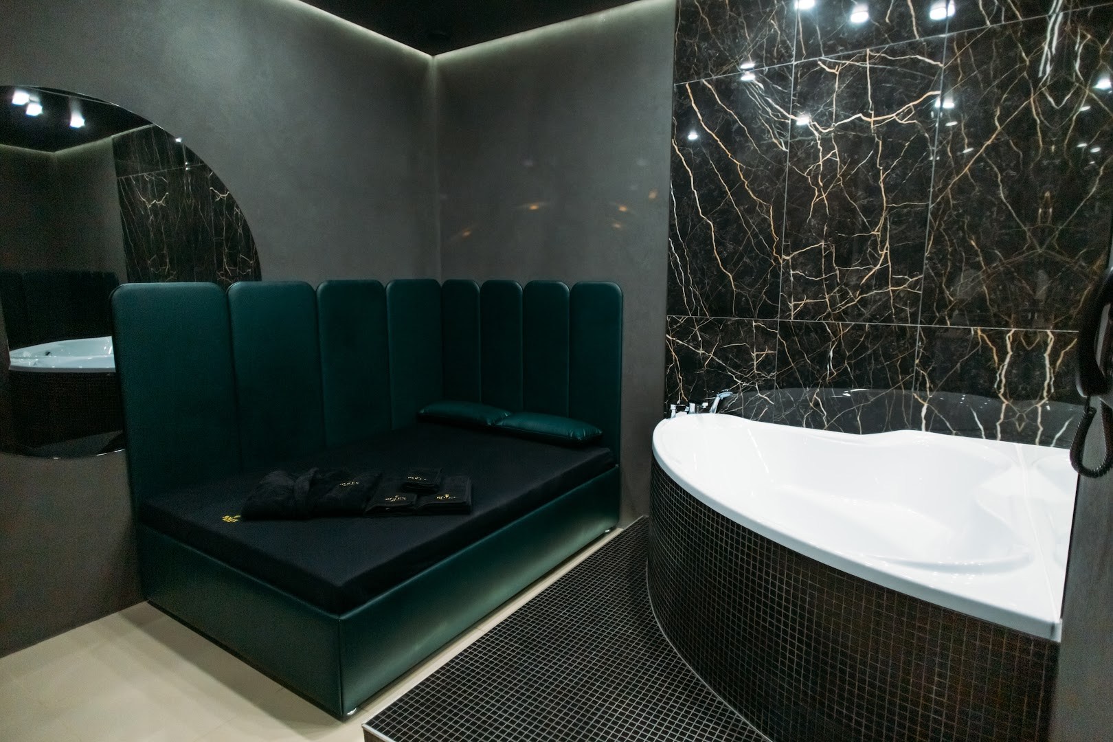 Rolex Men'S Club - Erotic Massage in Chelyabinsk, Russia