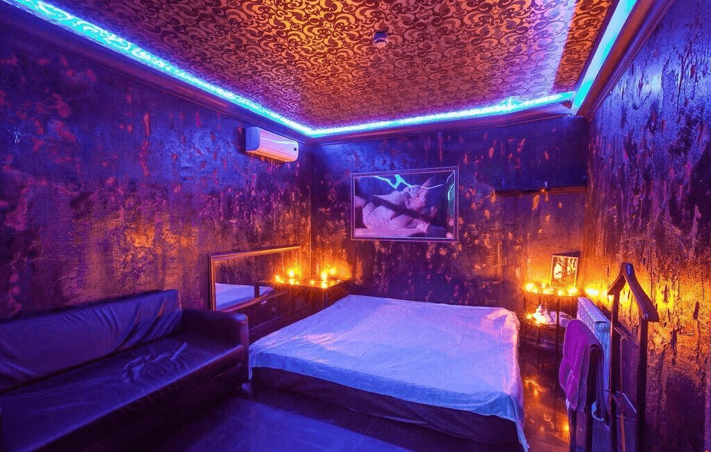 Strip Club Barsuk - Nightclub in Gelendzhik, Russia
