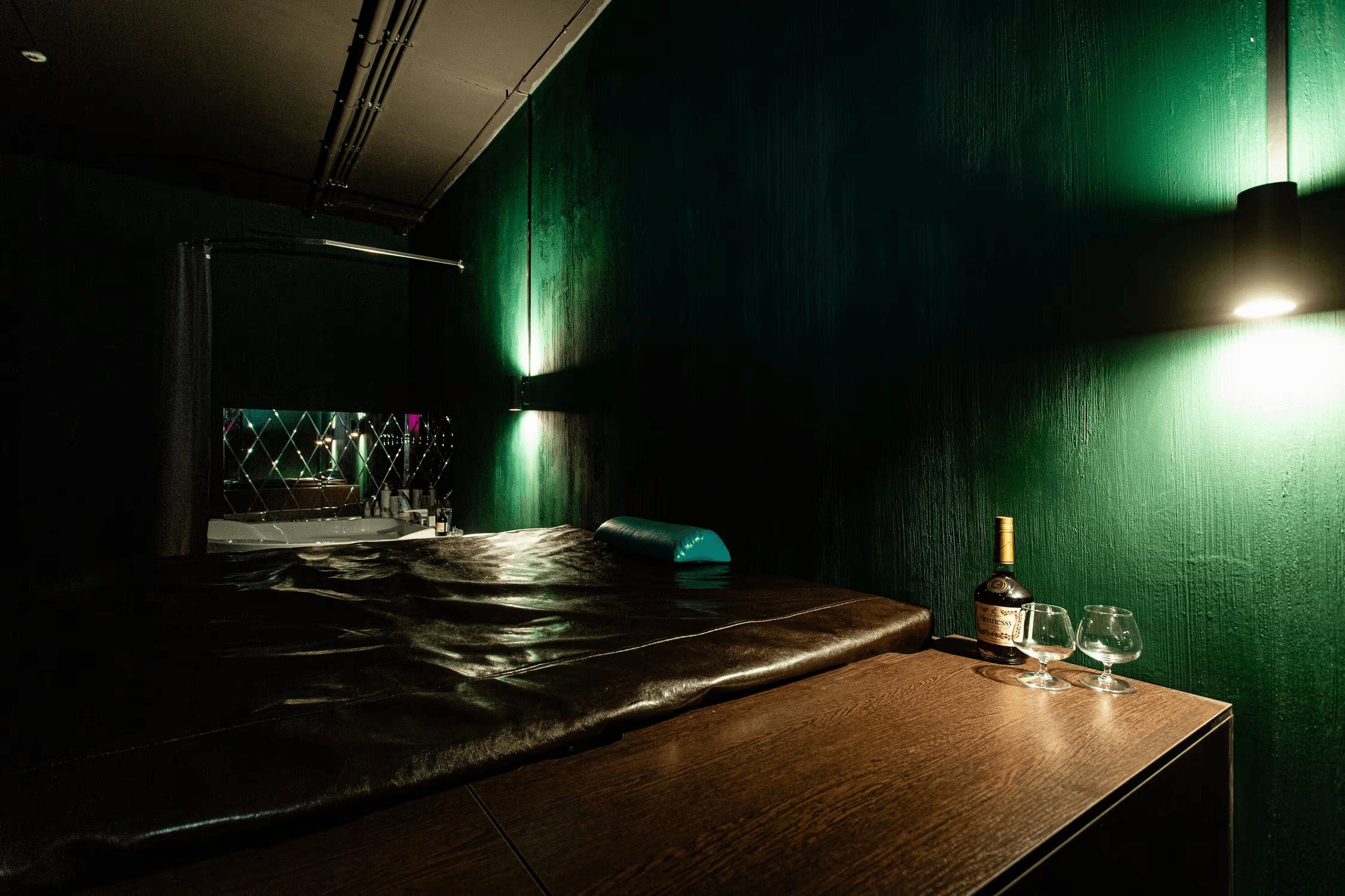 Diamond's Men's Club (Kazan) - Erotic Massage in Kazan, Russia