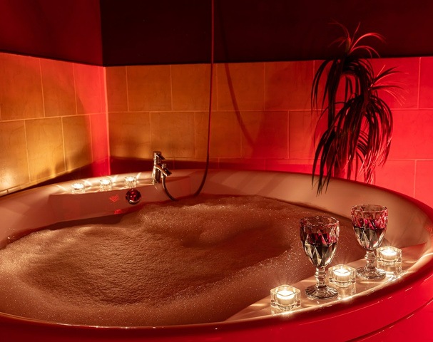 Gingerbread Men's Spa - Erotic Massage in Kazan, Russia