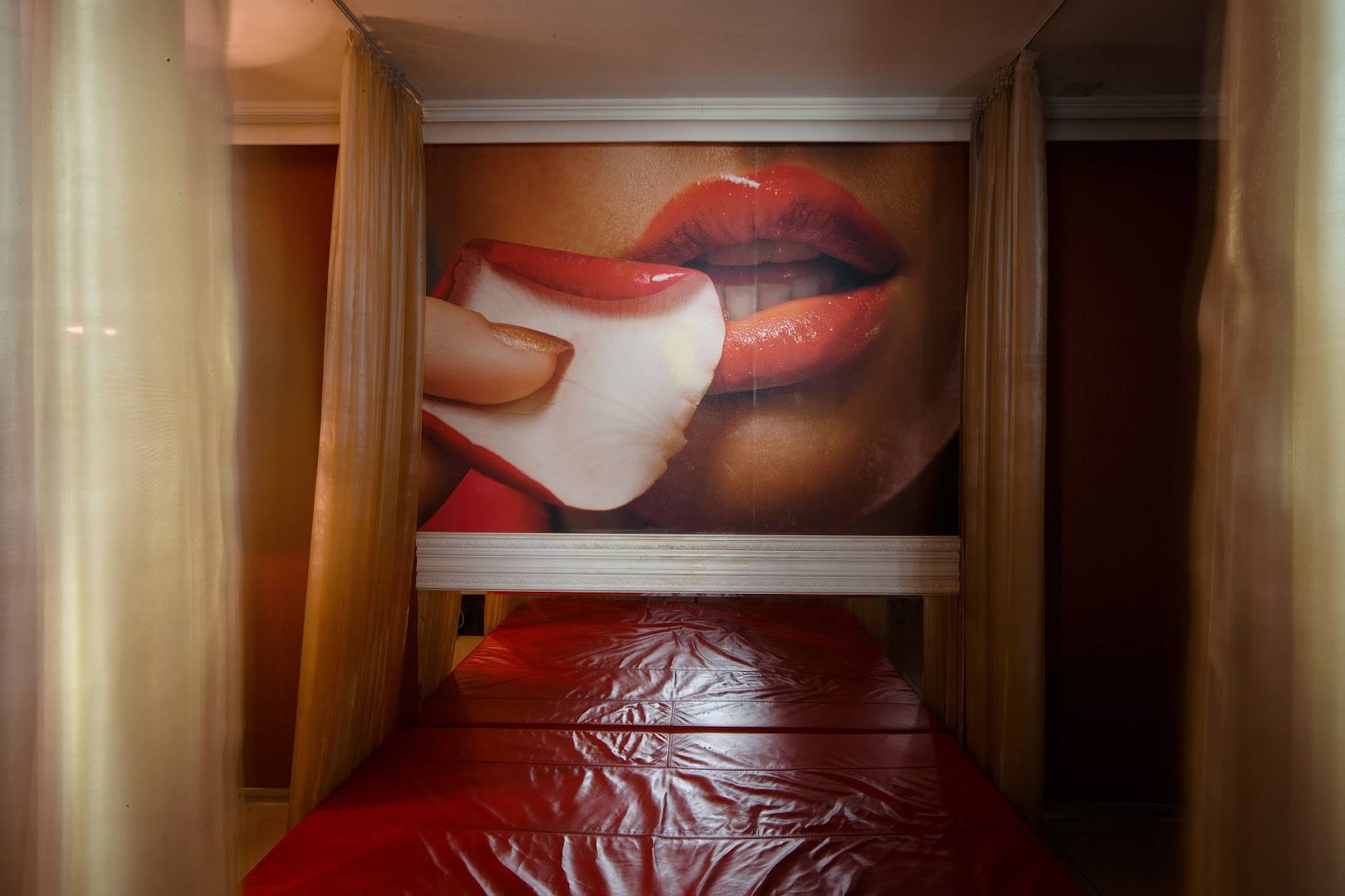 Relaks-Studiya Iskusheniye - Erotic Massage in Kazan, Russia