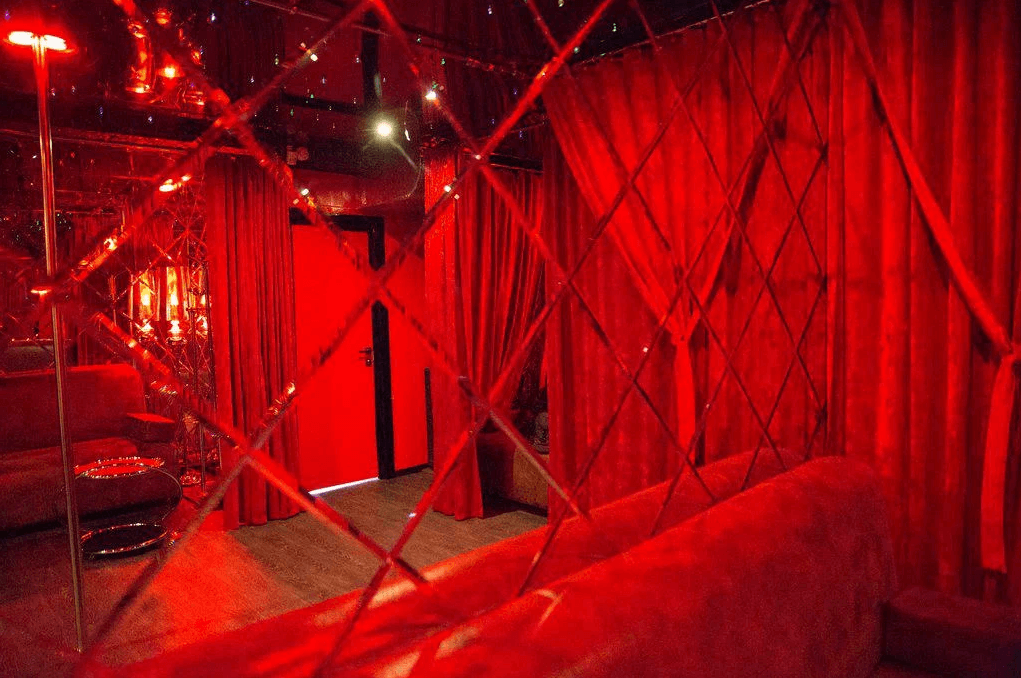 Henessy Relax Man Club - Erotic Massage in Kemerovo, Russia