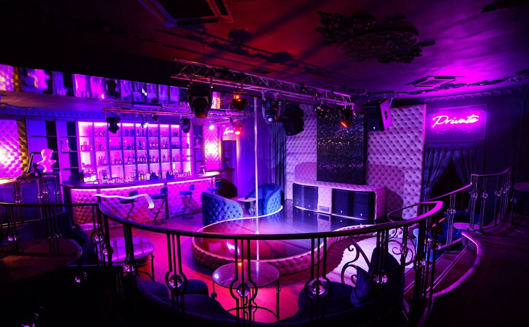 Dolls стриптиз клуб - Nightclub in Kemerovo, Russia