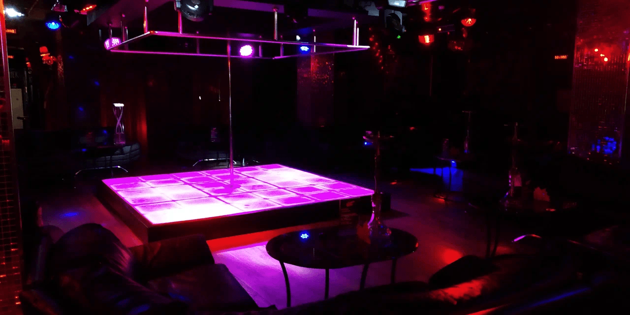 Стриптиз-клуб Zажигалка (Zazhigalka Krasnodar) - Nightclub in Krasnodar, Russia