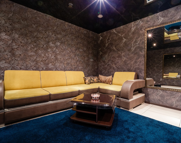 Goldengirls - Erotic Massage in Krasnoyarsk, Russia