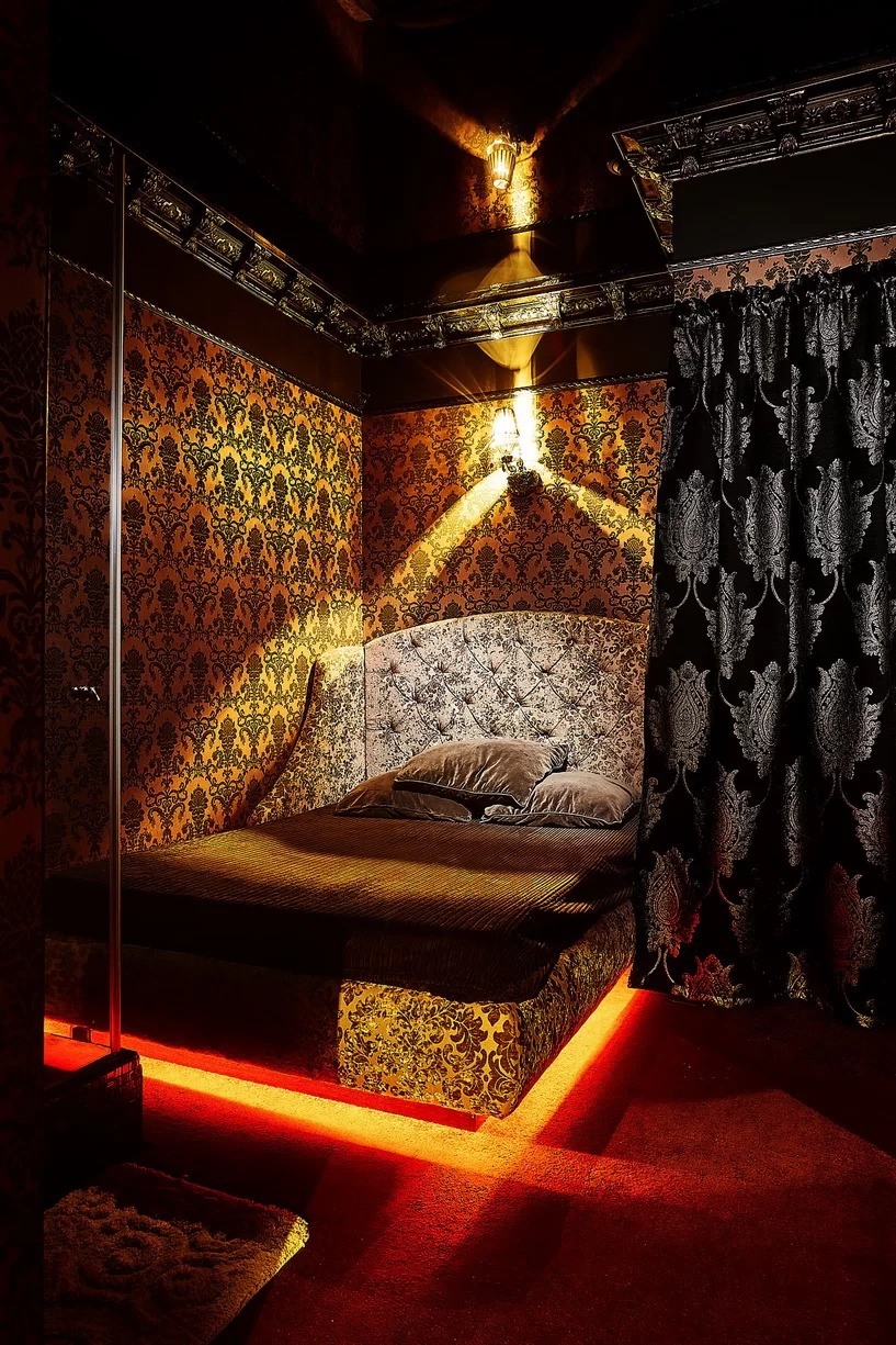 Стриптиз клуб Чарли (Charlie's Strip Club) - Nightclub in Krasnoyarsk, Russia