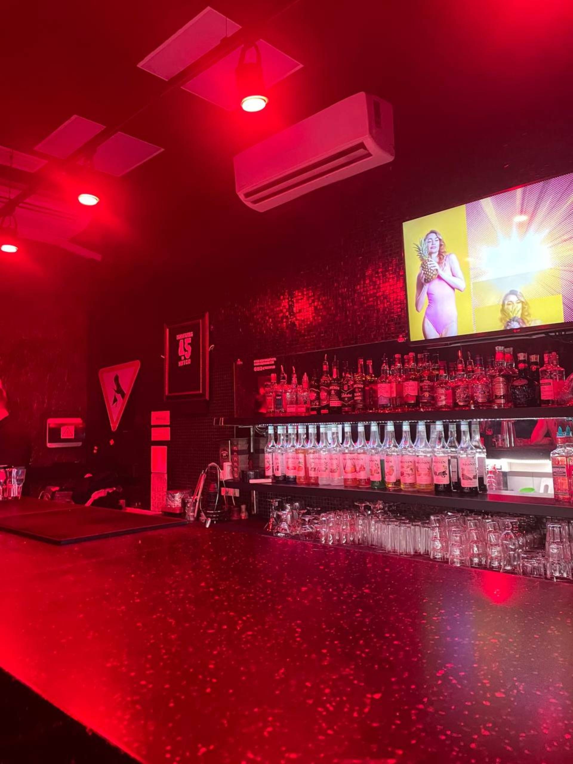 Стриптиз-клуб Zажигалка (Kurgan) - Nightclub in Kurgan, Russia