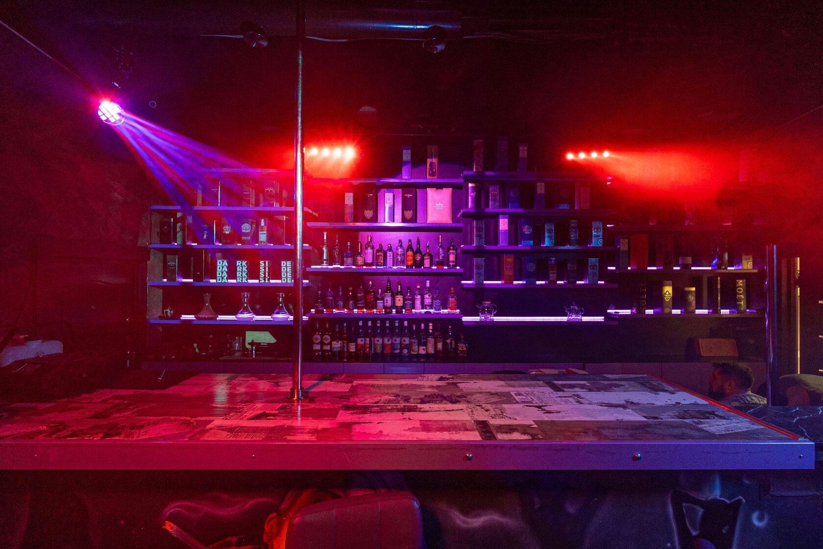 Modzho, Striptiz-Klub - Nightclub in Magnitogorsk, Russia