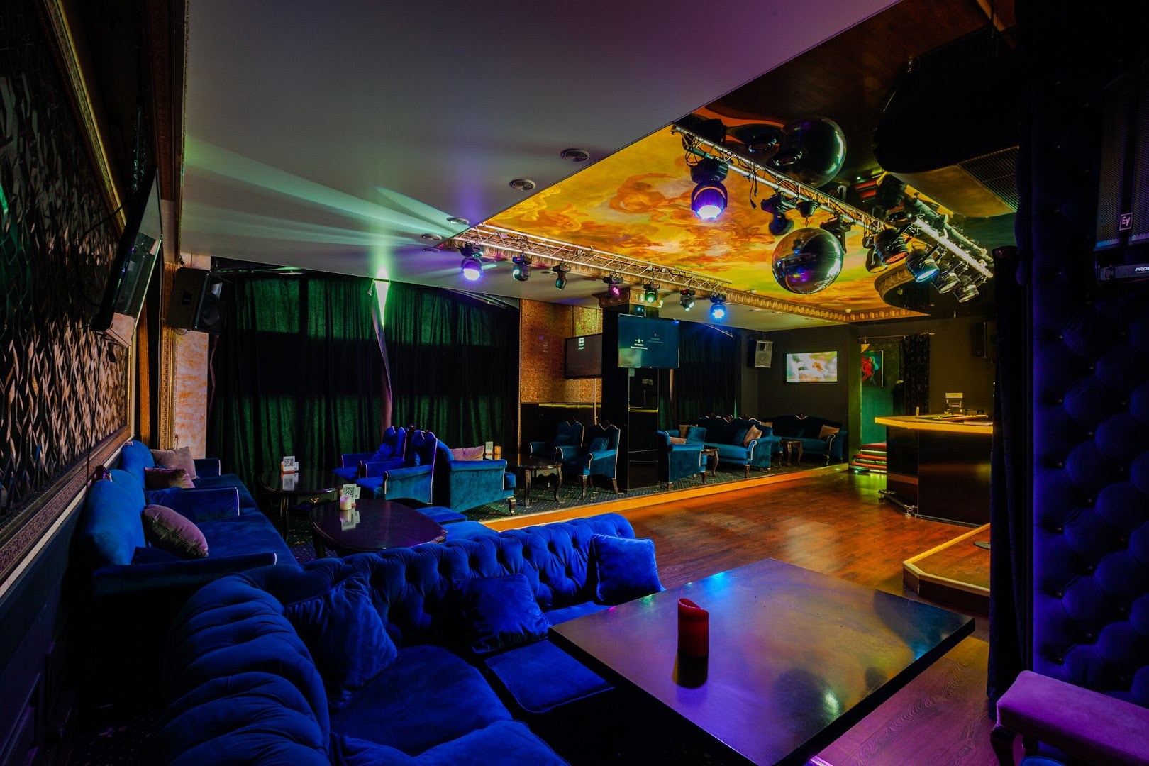 Alibi Moscow Men's Club - Erotic Massage in Moscow, Russia