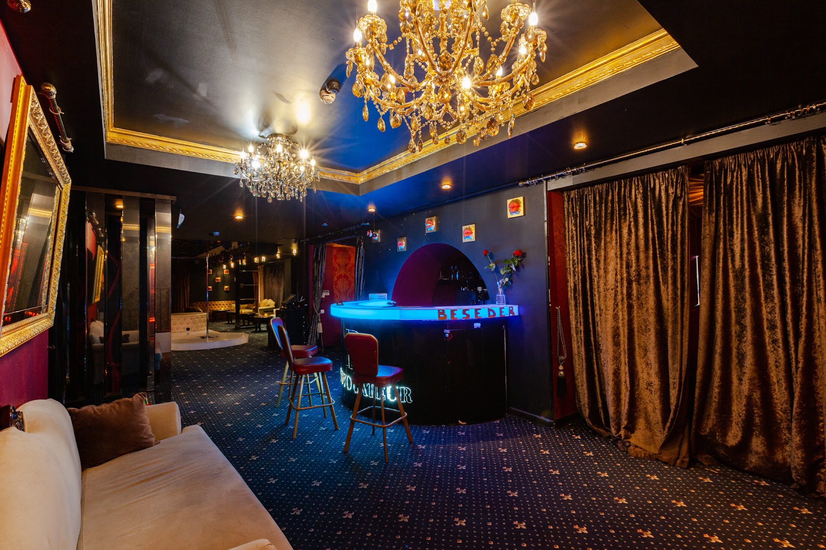 Alibi Moscow Men's Club - Erotic Massage in Moscow, Russia