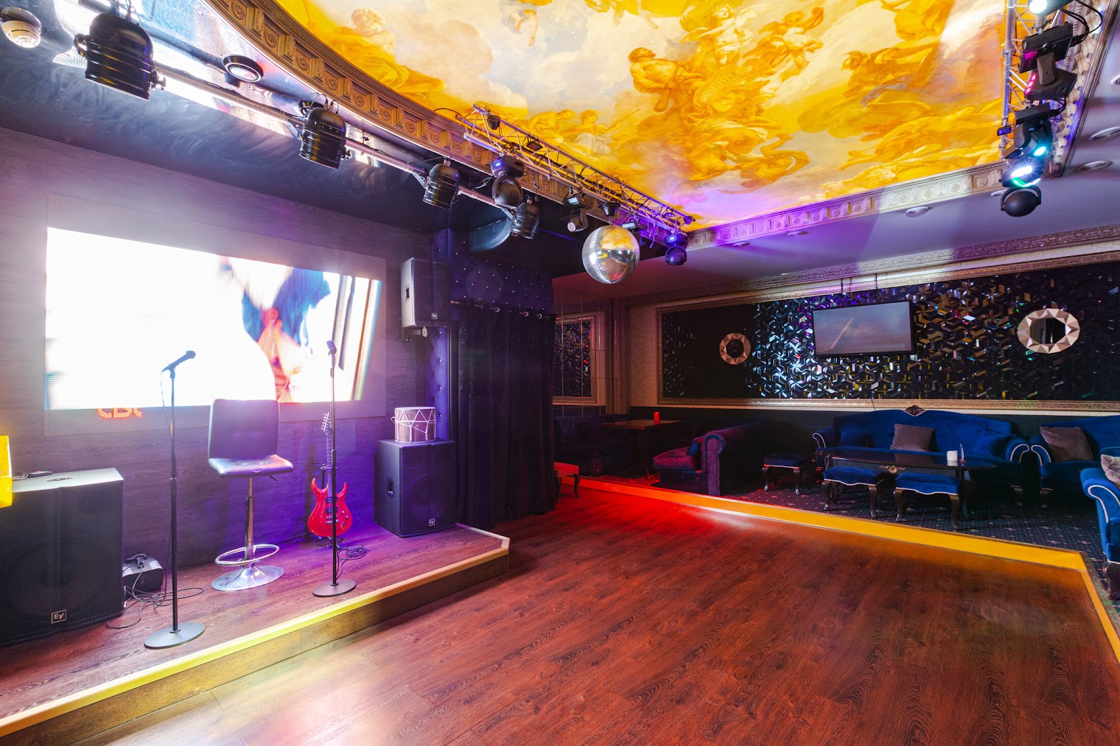 Alibi Moscow Men's Club - Erotic Massage in Moscow, Russia