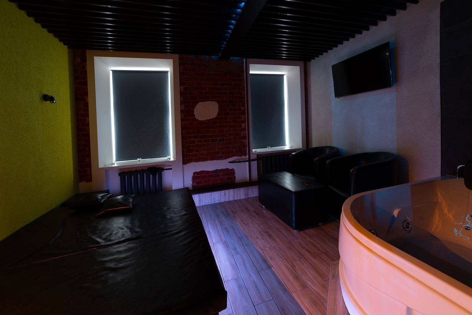Erotic Salon Play - Erotic Massage in Moscow, Russia