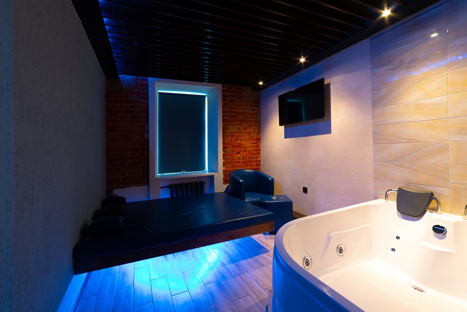 Erotic Salon Play - Erotic Massage in Moscow, Russia