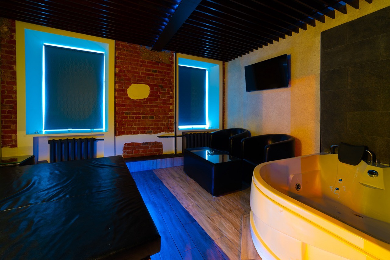 Erotic Salon Play - Erotic Massage in Moscow, Russia