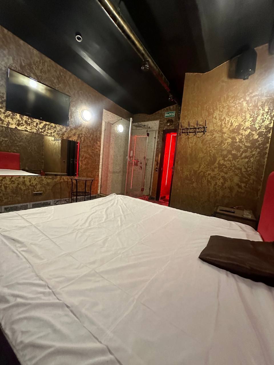 Foxy-Spa Men's Club - Erotic Massage in Moscow, Russia