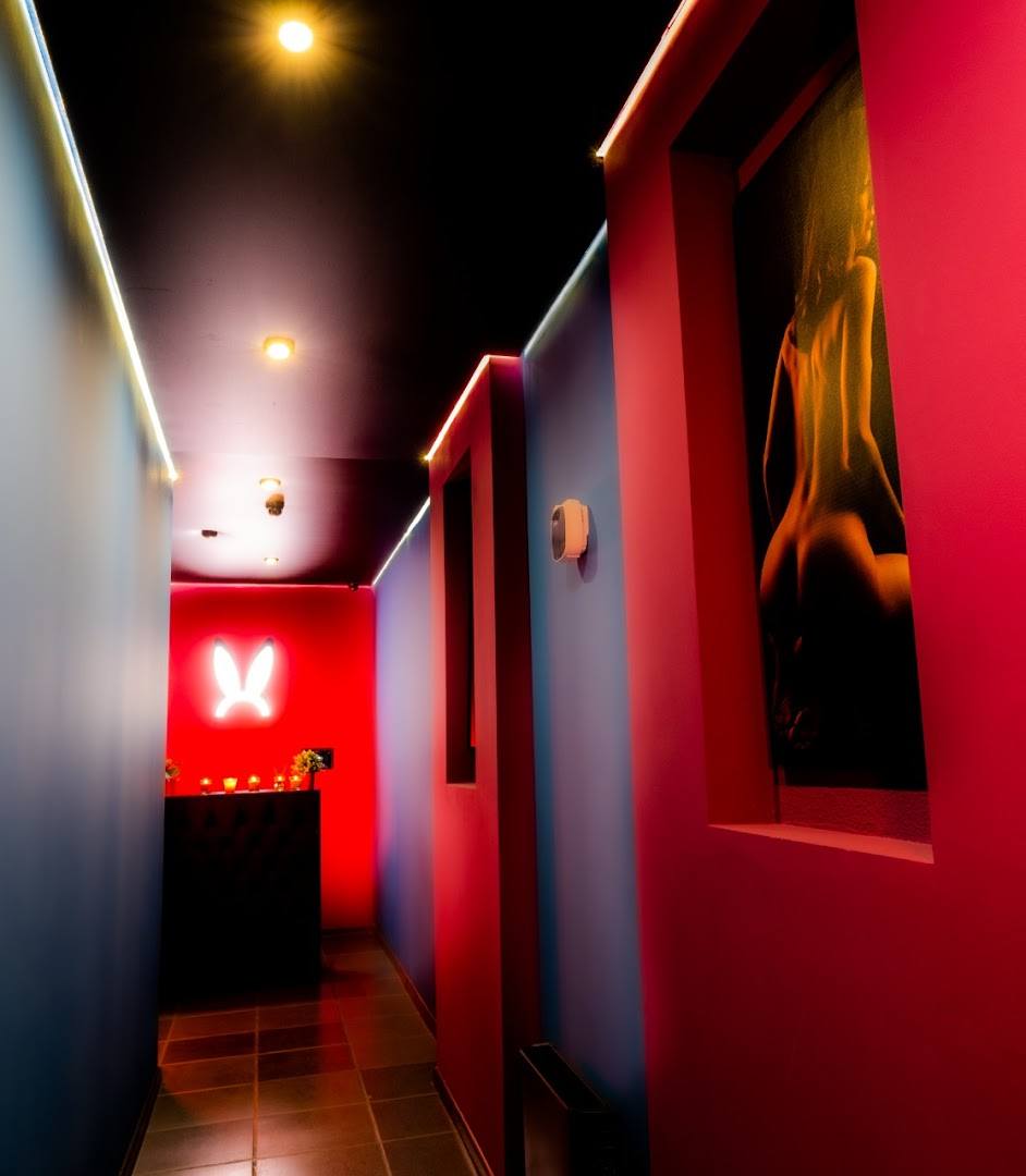 Gentelmen's Club - Erotic Massage in Moscow, Russia