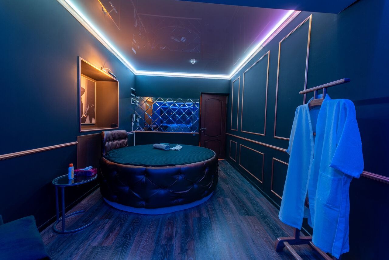 Graff - Erotic Massage in Moscow, Russia