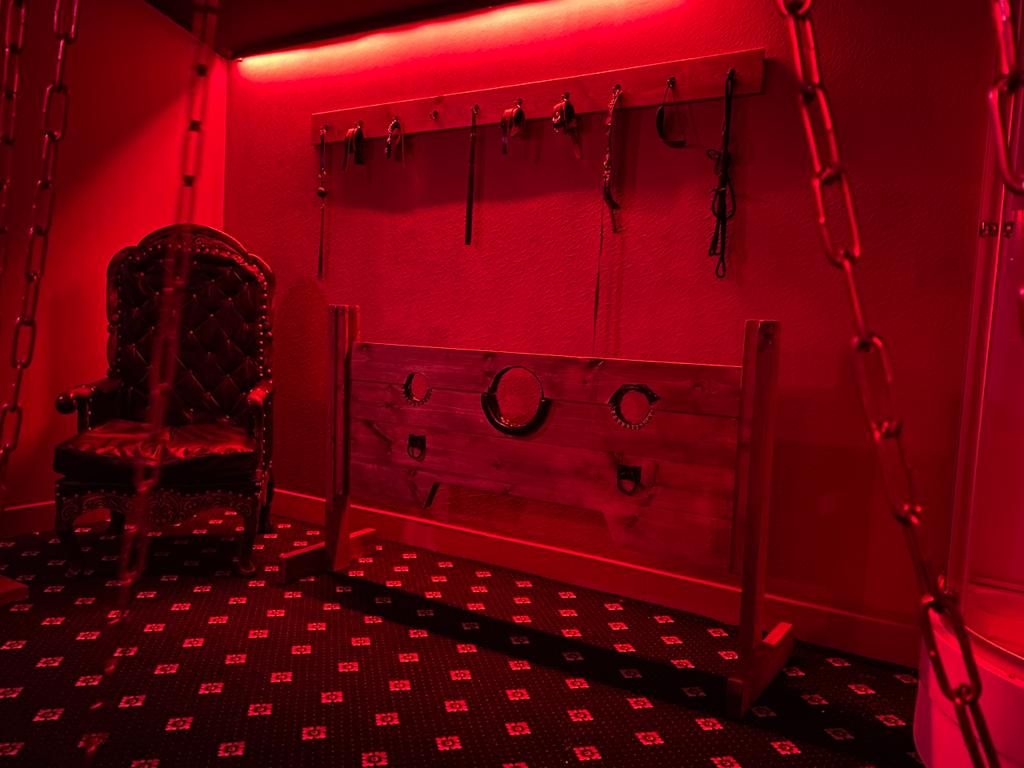 Салон эротического массажа Fetish (Salon Eroticheskogo Massazha Fetish) - Erotic Massage in Moscow, Russia