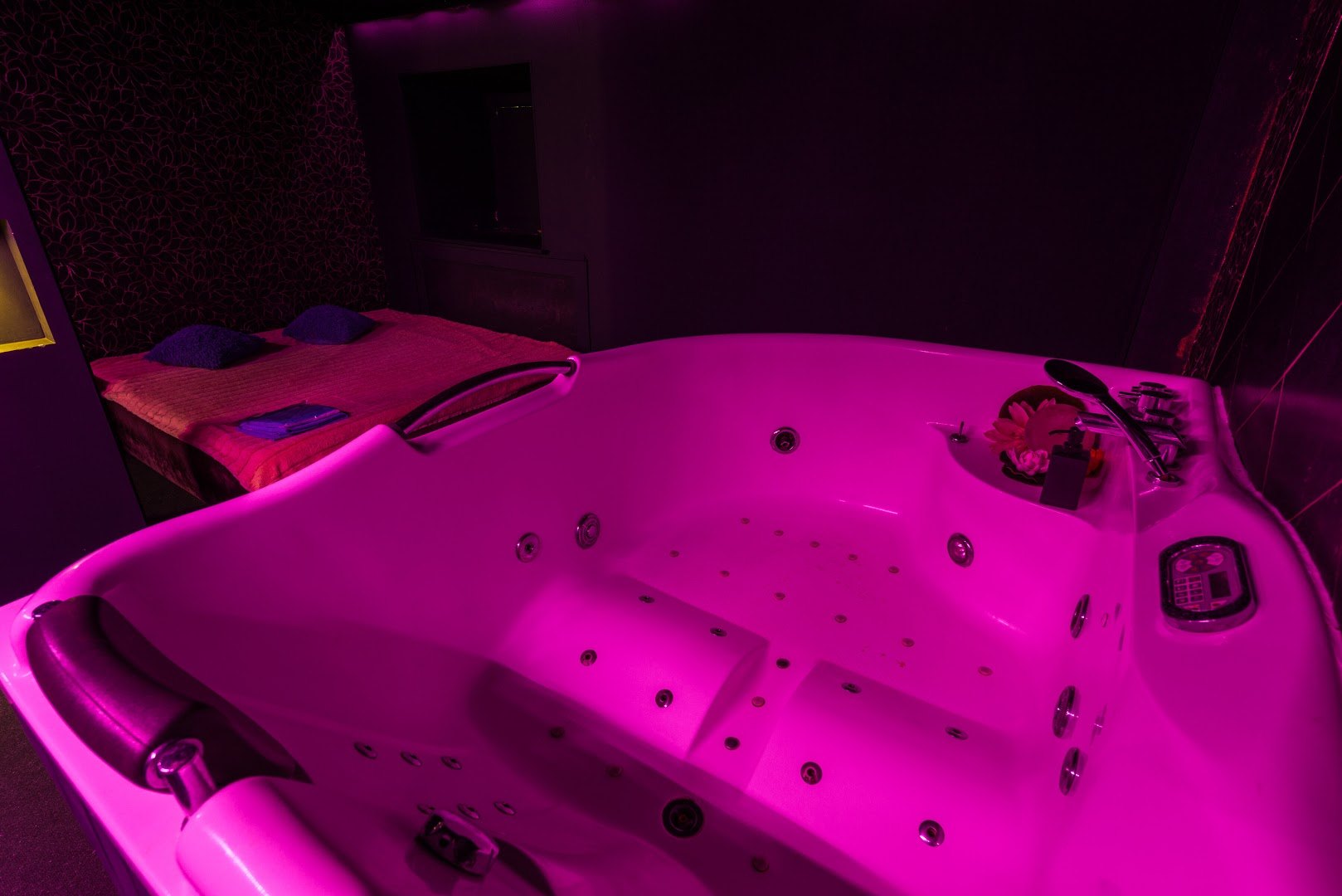 Салон эротического массажа Fetish (Salon Eroticheskogo Massazha Fetish) - Erotic Massage in Moscow, Russia