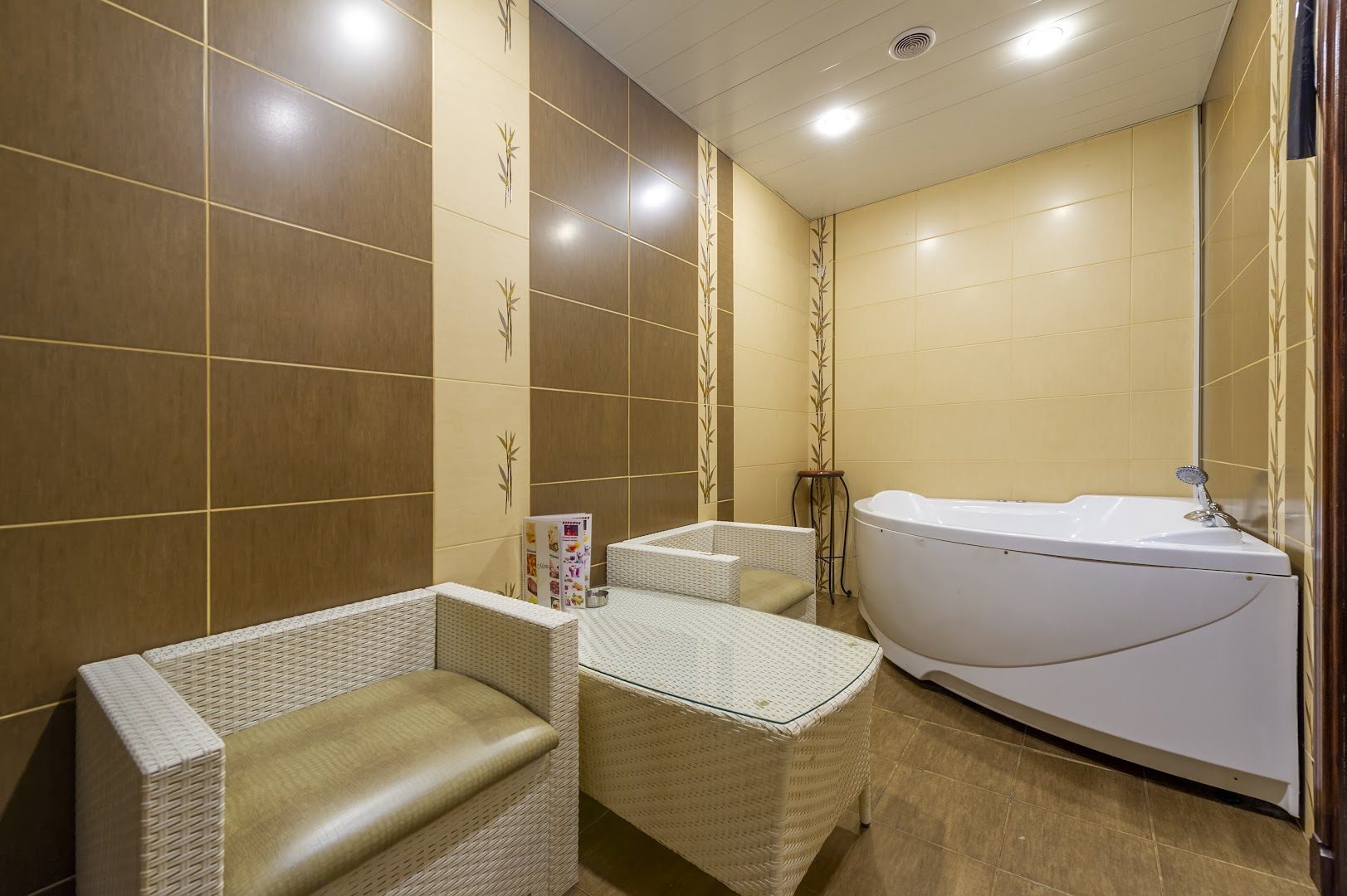 Salon Eroticheskogo Massazha 7 Massazhistok - Erotic Massage in Moscow, Russia