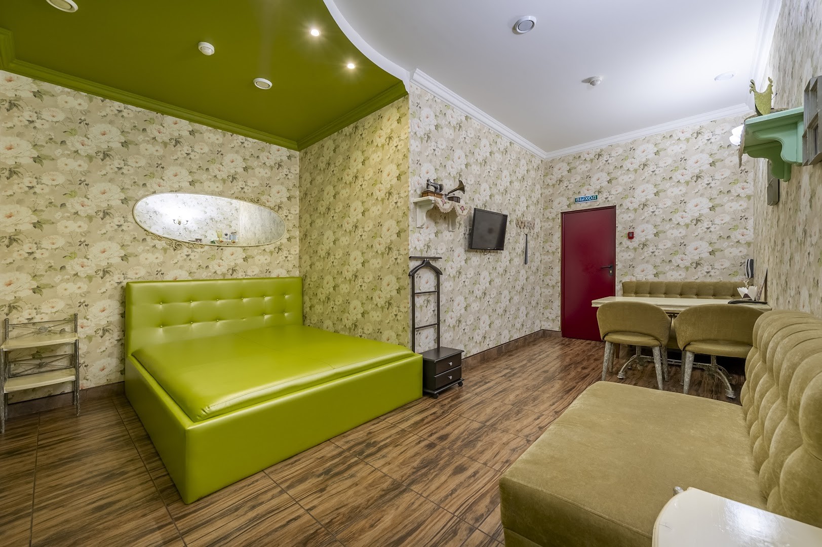 Salon Eroticheskogo Massazha 7 Massazhistok - Erotic Massage in Moscow, Russia