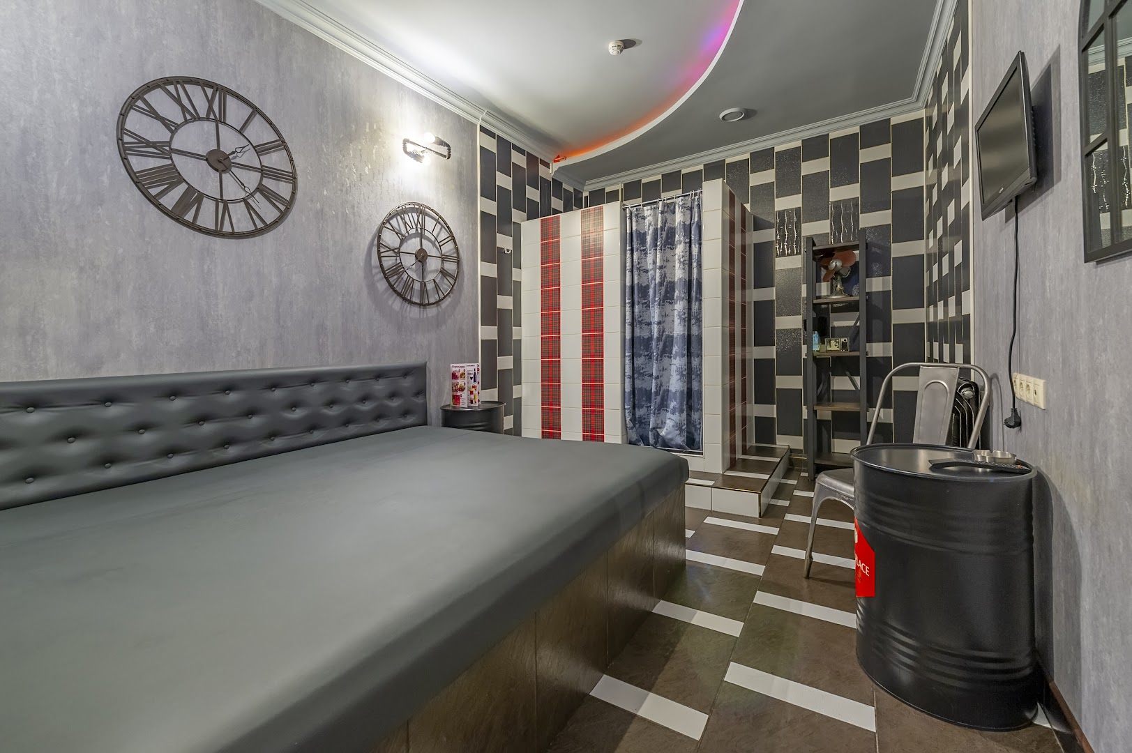 Salon Eroticheskogo Massazha 7 Massazhistok - Erotic Massage in Moscow, Russia