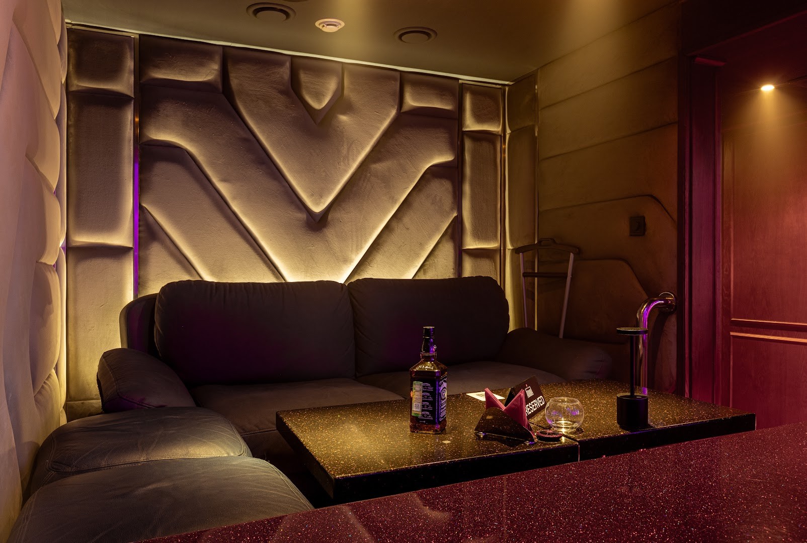 Aurora Men’s Club - Nightclub in Moscow, Russia