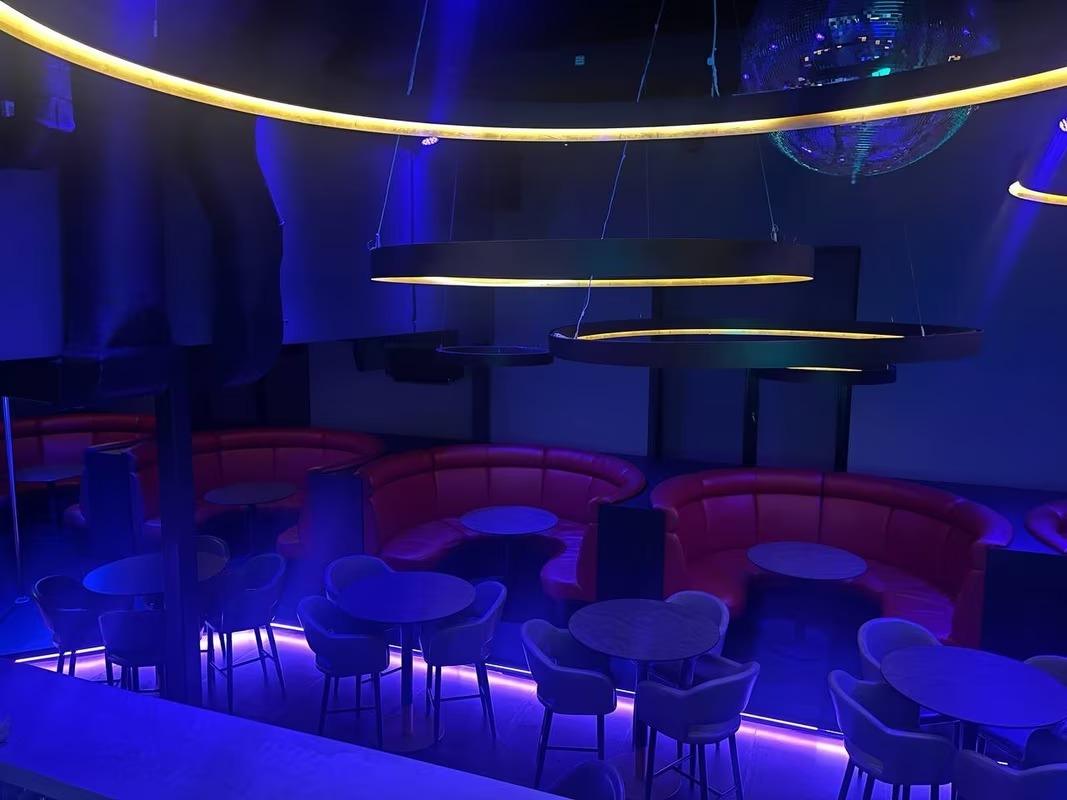 Klubnika | Striptiz - Klub Tul'skaya | Nochnoy Klub, Bar - Nightclub in Moscow, Russia