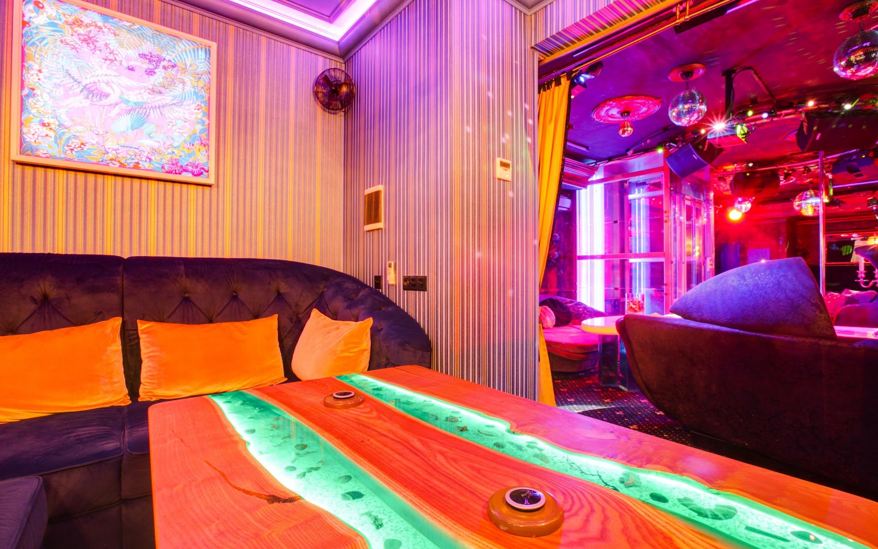 Мужской клуб Эгоист Голд (Muzhskoy Klub Egoist Gold) - Nightclub in Moscow, Russia