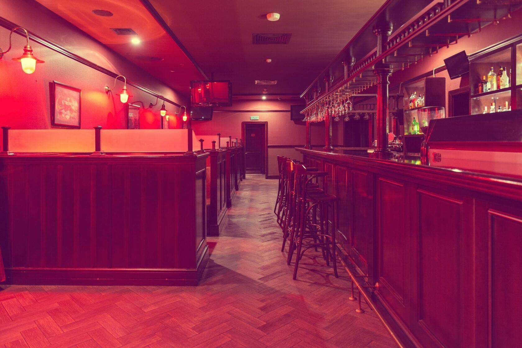 Сказка | Бар Партизанская | Ночной клуб, стриптиз, караоке - Nightclub in Moscow, Russia