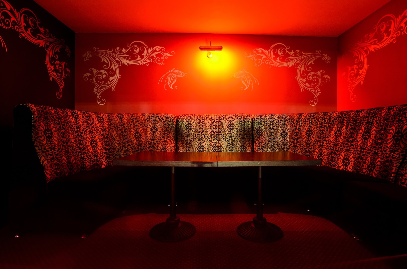 Сказка | Бар Партизанская | Ночной клуб, стриптиз, караоке - Nightclub in Moscow, Russia