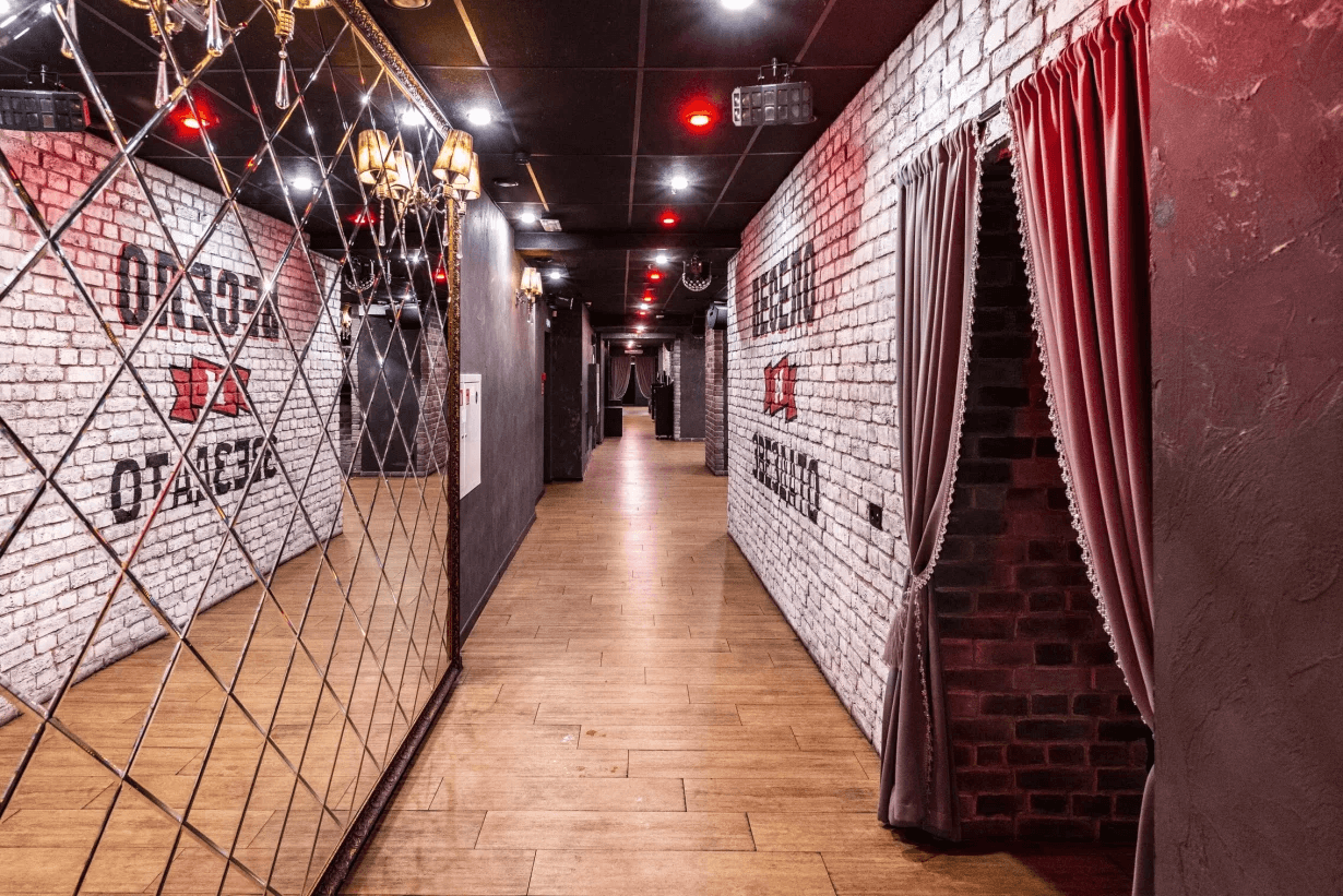 Strip Club Zazhigalka (Moscow) - Nightclub in Moscow, Russia