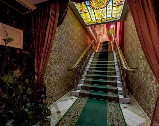 Стриптиз-клуб Cabaret Le Rouge - Nightclub in Moscow, Russia