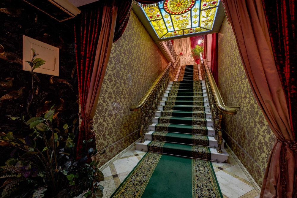 Стриптиз-клуб Cabaret Le Rouge - Nightclub in Moscow, Russia