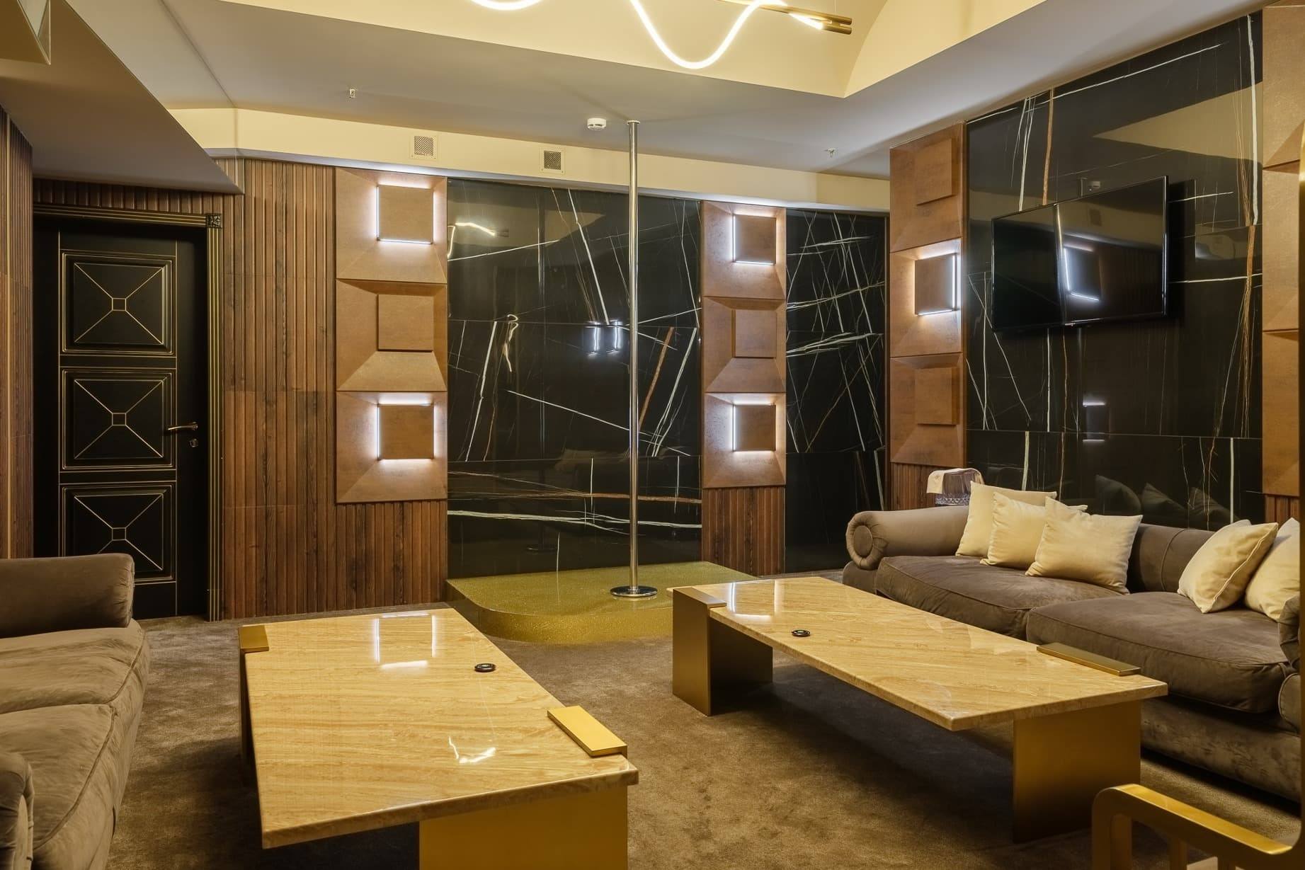Стриптиз-клуб Cabaret Le Rouge - Nightclub in Moscow, Russia