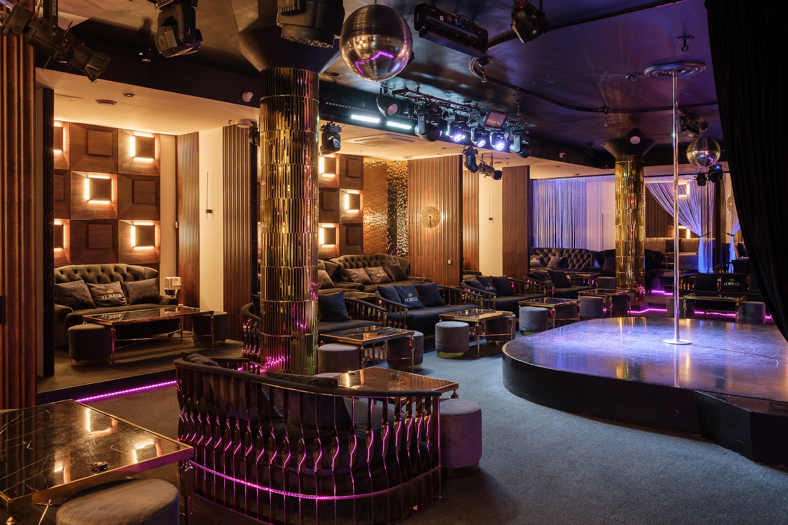 Стриптиз-клуб Cabaret Le Rouge - Nightclub in Moscow, Russia