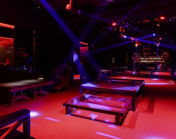 Striptiz-klub Nuar  - Nightclub in Moscow, Russia
