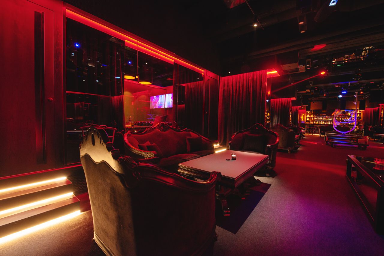 Striptiz-klub Nuar  - Nightclub in Moscow, Russia