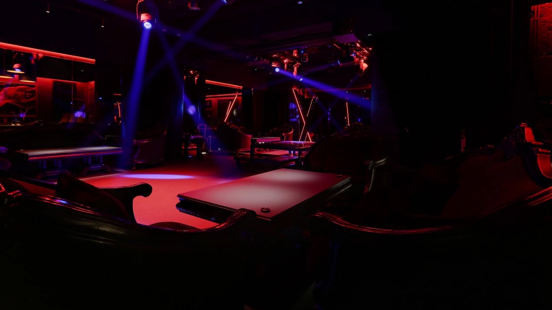 Striptiz-klub Nuar  - Nightclub in Moscow, Russia